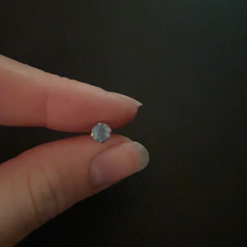 Earring - Picture 4 of 4